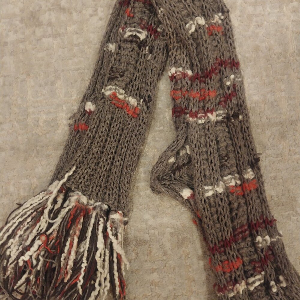 Vintage Y2K Gilly Hicks hand knit chunky long scarf